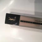 Swatch de Plule28 : Encre de peau All hours foundation, Yves Saint Laurent