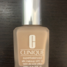 Swatch de caroline gmt : Superbalanced Silk Makeup SPF 15 - Teint de soie effet peau nue, Clinique