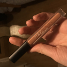 Swatch de CynthiaCynthia : Liquid Matte - Rouge à Lèvres liquide mat, Huda Beauty