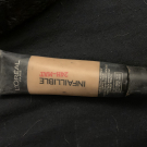 Swatch de Cassou30390 : Fond de teint Infaillible Mat 24h, L'Oréal Paris