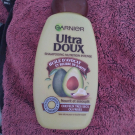 Swatch de Titidu1313 : Ultra Doux Shampoing Nourrissant huile d'avocat et beurre de karité, Garnier