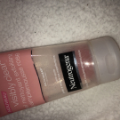 Swatch de Titidu1313 : Gel Nettoyant Exfoliant Pamplemousse Rose, Neutrogena