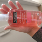 Swatch de ccKedii : Gel Nettoyant Pamplemousse Rose Visibly Clear, Neutrogena