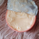 Swatch de ccKedii : Crème Extra Douce Pêche Blanche, Le Petit Marseillais