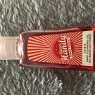 Swatch de Julie17200 : Gel mains nettoyant, Merci Handy