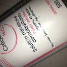 Swatch de Henne.bron : Créaline H2O Solution Micellaire Démaquillante, Bioderma