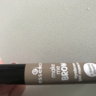 Swatch de floramakeup : Make me brow, Essence
