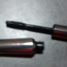 Swatch de val121 : They're Real! - Mascara volumateur et allongeant, Benefit Cosmetics