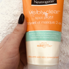 Swatch de Marinatxr : Visibly clear spot proof nettoyant et masque 2 -en- 1, Neutrogena