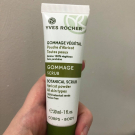 Swatch de AgatheMrn : Gommage végétal poudre d'abricot, Yves Rocher