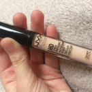 Swatch de Une_douceur_de_maquillage : HD Photogénique Studio, NYX