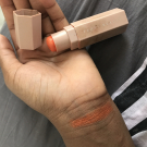 Swatch de ayanabintou : Fond de teint stick multifonction, Fenty Beauty by Rihanna