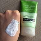 Swatch de GuntilipsSkincare : Gel Exfoliant Matifiant Visibly Clear Shine & Pore, Neutrogena