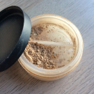 Swatch de GuntilipsSkincare : Fond de teint minéral, Lily Lolo