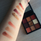Swatch de GuntilipsSkincare : Essentials Eye Palette - Palettes d'ombres à paupières, Huda Beauty