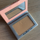 Swatch de GuntilipsSkincare : Poudre Matifiante Sexy Mama, theBalm