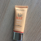 Swatch de GuntilipsSkincare : Air Mat Tenue 24H, Bourjois