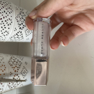 Swatch de _mademoisellemakeup_ : Gloss Bomb Universal Lip Luminizer - Enlumineur à Lèvres Universel, Fenty Beauty by Rihanna