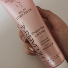 Swatch de wegaue : Huile Démaquillante Velours, Heliabrine
