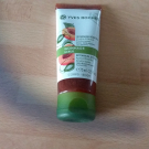 Swatch de Colomanou : Gommage Végétal - Toutes peaux, Yves Rocher