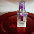 Swatch de Maria_beauty_review : Emulsion Hydratante Tellement Différente, Clinique