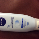 Swatch de Ninize : Démaquillant sous la Douche Tous Types de Peaux, Nivea