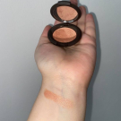 Swatch de perle09 : Shimmering Skin Perfector Pressed, Becca