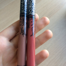 Swatch de GuntilipsSkincare : Everlasting Liquid Lipstick - Rouge à lèvres liquide, KAT VON D BEAUTY