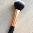 Swatch de GuntilipsSkincare : Powder Brush Pinceau Poudre, Real Techniques