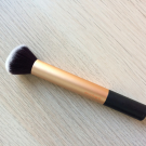 Swatch de GuntilipsSkincare : Buffing Brush, Real Techniques