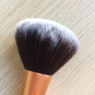 Swatch de GuntilipsSkincare : Powder Brush Pinceau Poudre, Real Techniques
