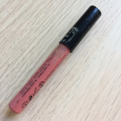 Swatch de GuntilipsSkincare : Le Crayon Rouge à Lèvres, Avril