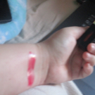 Swatch de fanninès : Vernis à Lèvres - Rouge à Lèvres, Yves Saint Laurent