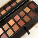 Swatch de e.a.s.beauty : Soft Glam - Palette de fards à paupières, Anastasia Beverly Hills