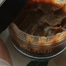 Swatch de Alanna : Gommage Crushed Cabernet, Caudalie