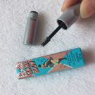 Swatch de my.name.is.julie : Gimme brow - Le mascara pour sourcils, Benefit Cosmetics