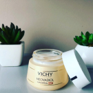 Swatch de Stephy22100 : Neovadiol Magistral Nuit, Vichy