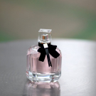 Swatch de Girls n Nantes Eva : Mon Paris - Eau de Parfum, Yves Saint Laurent