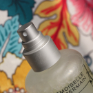 Swatch de Nous les Nanas : L'eau Démaquillante au Géranium, Mademoiselle Saint Germain