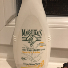 Swatch de Louloudel : Lait hydratant Hypoallergénique Sève d'Aloe Vera et Calendula, Le Petit Marseillais