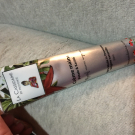 Swatch de Kristel13 : Crème main pétale et Karité, La Cassidaine en provence