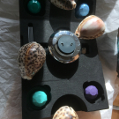 Swatch de Bluepoppy : Diffuseur d'huiles essentielles pour la douche, SKINJAY