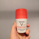 Swatch de Annna : Détranspirant Intensif 72h Transpiration Intensif Excessive Roll-On, Vichy