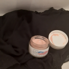 Swatch de katialaplaige : Coco Wow French Pink Clay Mask, HelloBody