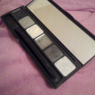 Swatch de stessymariamorel : I-Lust into the night - Palette de fards à paupières, Sleek MakeUP