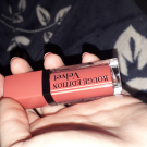 Swatch de Olivia15 : Rouge Edition Aqua Laque, Bourjois