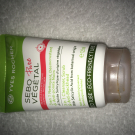 Swatch de Magamedova : Nettoyant, Désincrustant & Anti-points Noirs 3 en 1 - Peaux mixtes à grasses, Yves Rocher