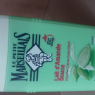 Swatch de marsolo : Douche Crème Extra Doux Lait D'amande Douce, Le Petit Marseillais