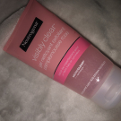 Swatch de Mimii__ : Gel Nettoyant Exfoliant Pamplemousse Rose, Neutrogena