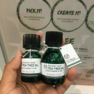 Swatch de viennatish : Huile d'Arbre à Thé, The Body Shop